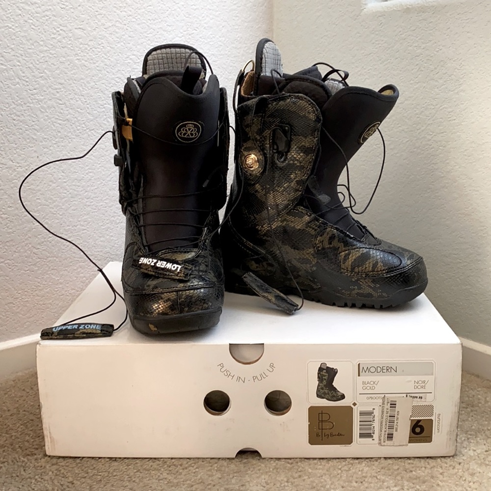 Snowboarding boots women’s